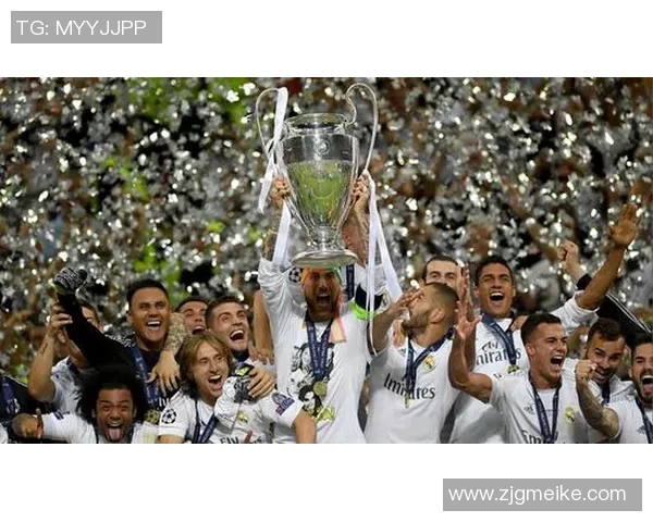 皇马历史瞬间回顾：这一幕定格泪水与荣耀的交织